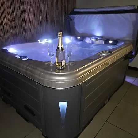 Exklusiv - Jacuzzi Grens Enschede! Apartment *